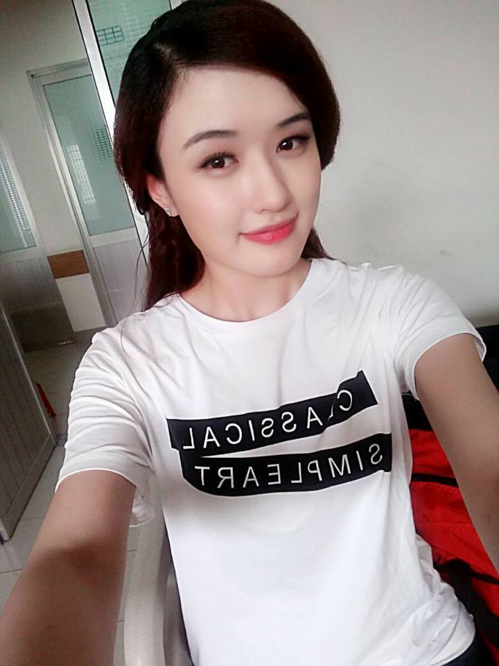 放荡的月月
